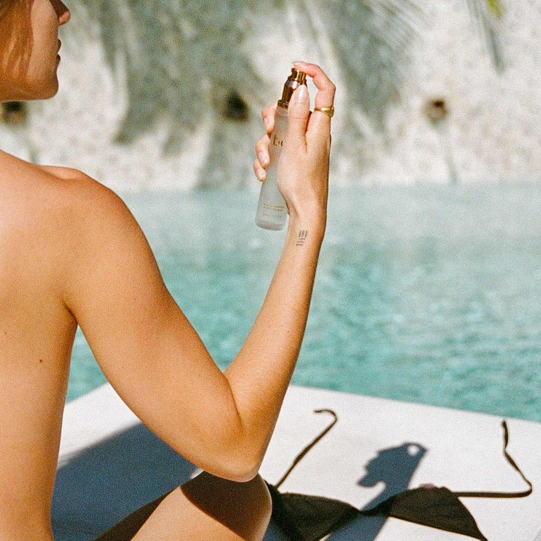 Why You Need a Hydrating Mist In Your Skincare Routine