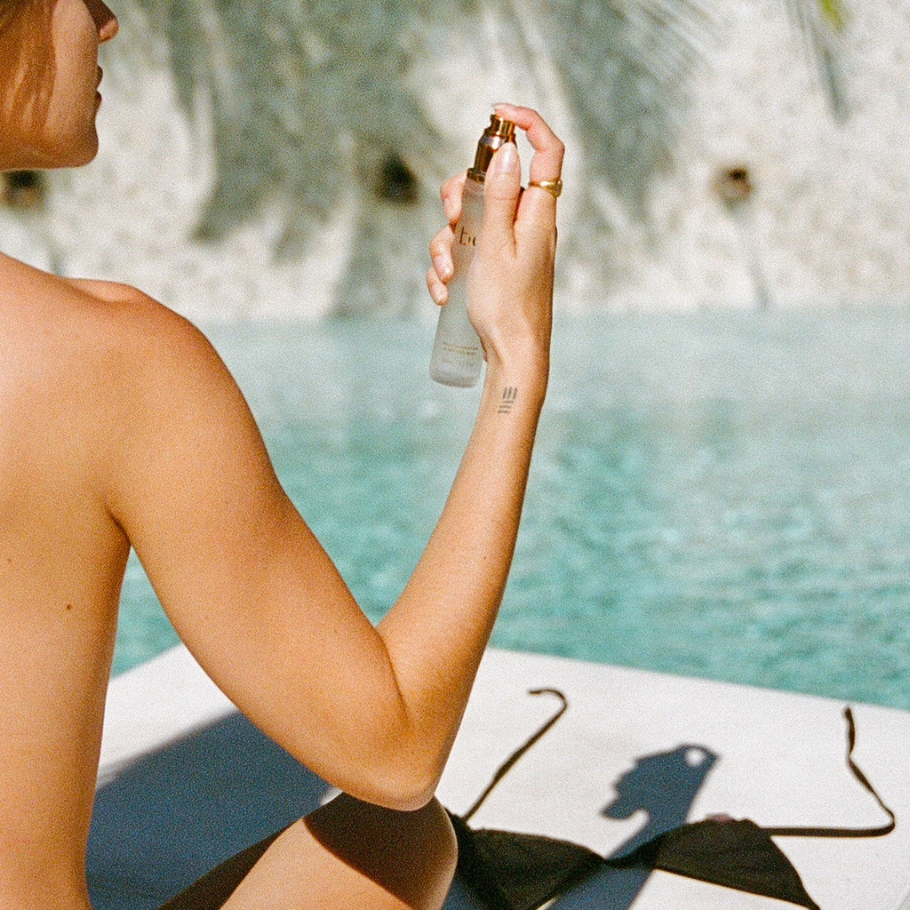 Why You Need a Hydrating Mist In Your Skincare Routine